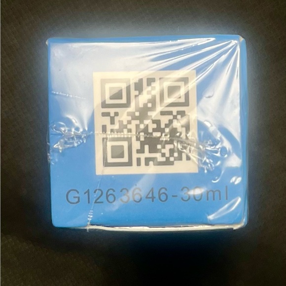 Hyalu B5 Hyaluronic Acid Serum - Picture 7 of 8